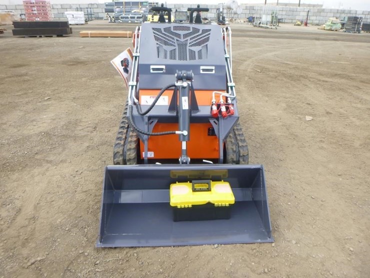 tpm-t460-skid-steer-track-loader-image-6
