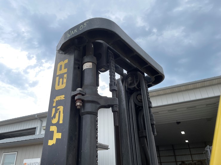 #1036-•-hyster-40-3,750lb-lp-forklift-image-16