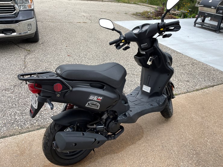 #1036-•-rough-house-50-sport-scooter-image-3