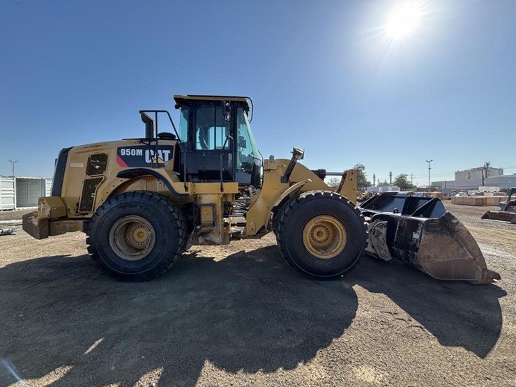 2017-caterpillar-950m-image-7