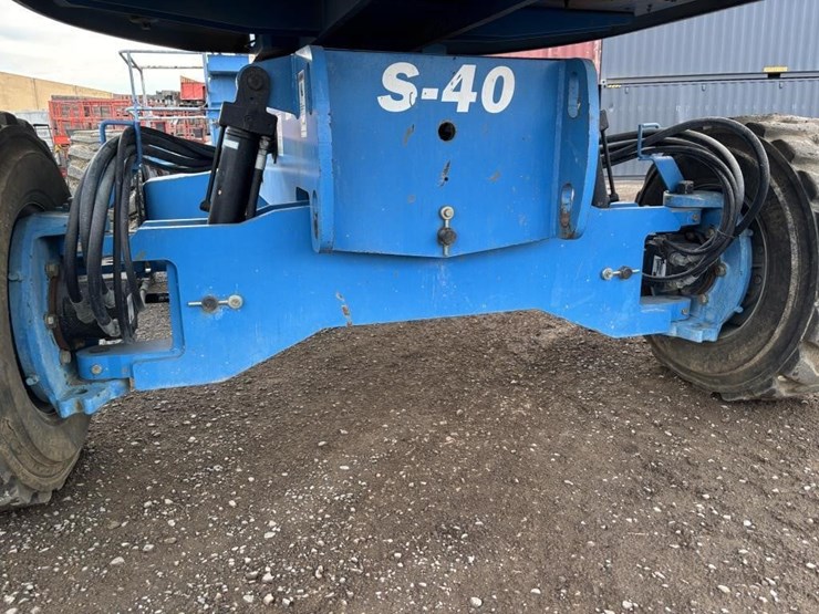 2013-genie-s40-image-20