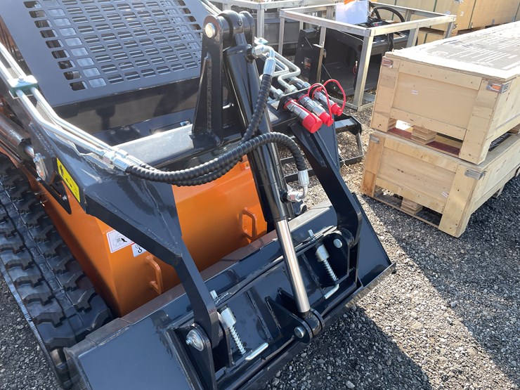 #1043-•-2025-landhonor-ldh-ht380-mini-tracked-skidsteer-image-12