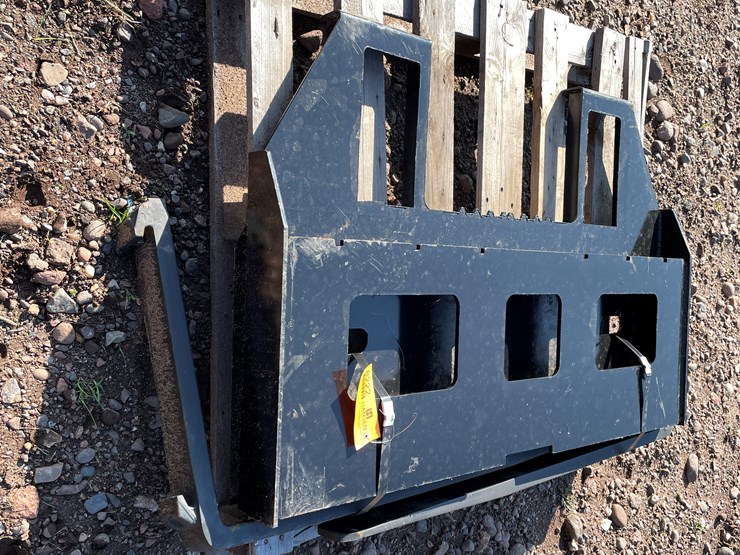 #8222-•-new-kc-45"-skid-steer-fork-frame-image-2