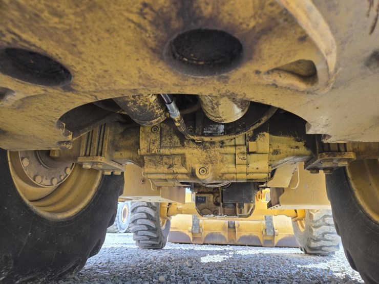 2015-deere-310sl-hl-image-67