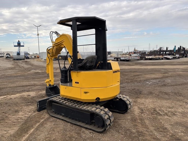 komatsu-pc28uu-image-4