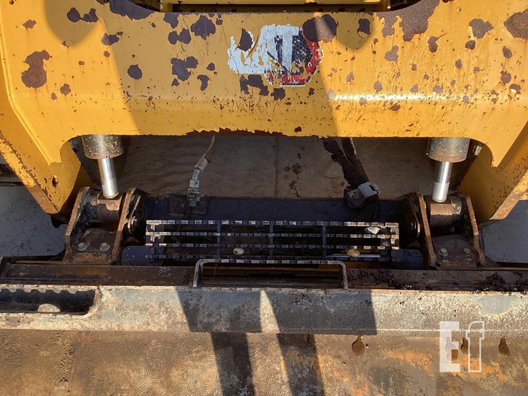 2021-caterpillar-289d3-image-11