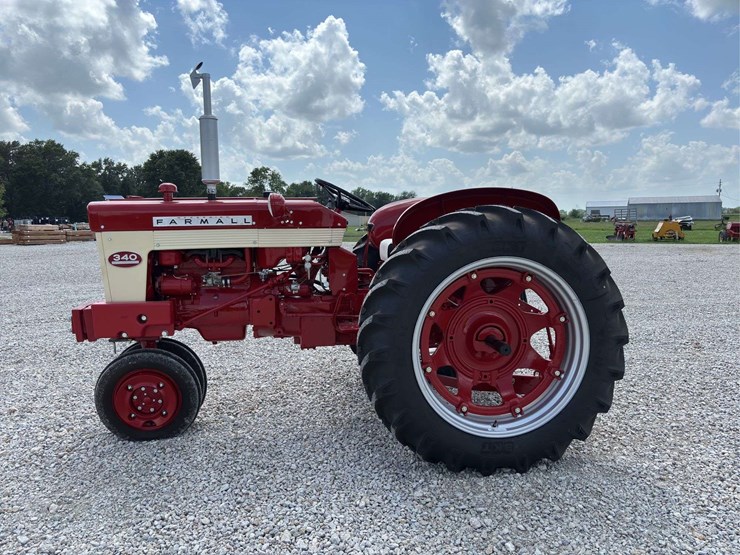 farmall-340-image-2