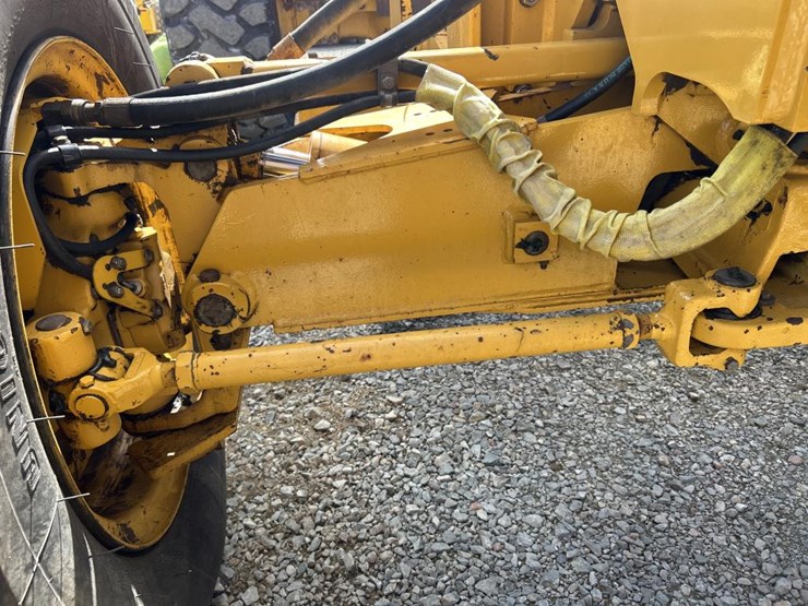 2001-deere-772ch-image-27