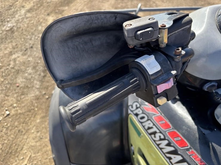 2002-polaris-sportsman-700-image-12