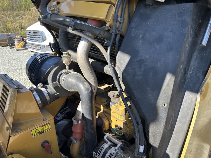 caterpillar-cb54-image-43