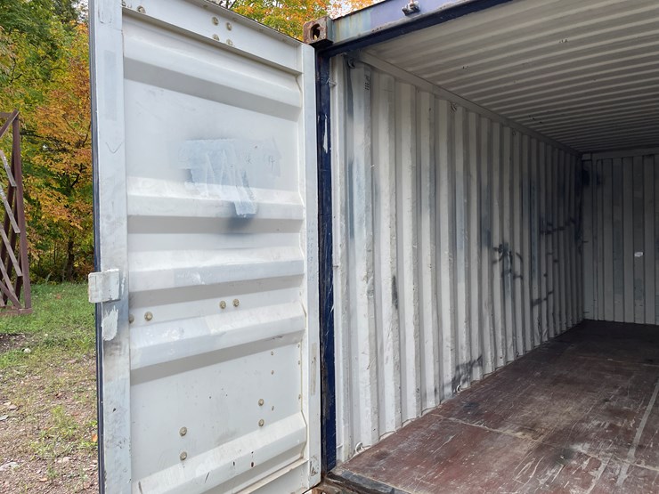 #8106-•-20'-standard-height-shipping-container-image-11