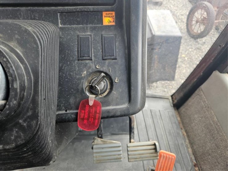 #2005-•-case-international-5140-tractor-image-24