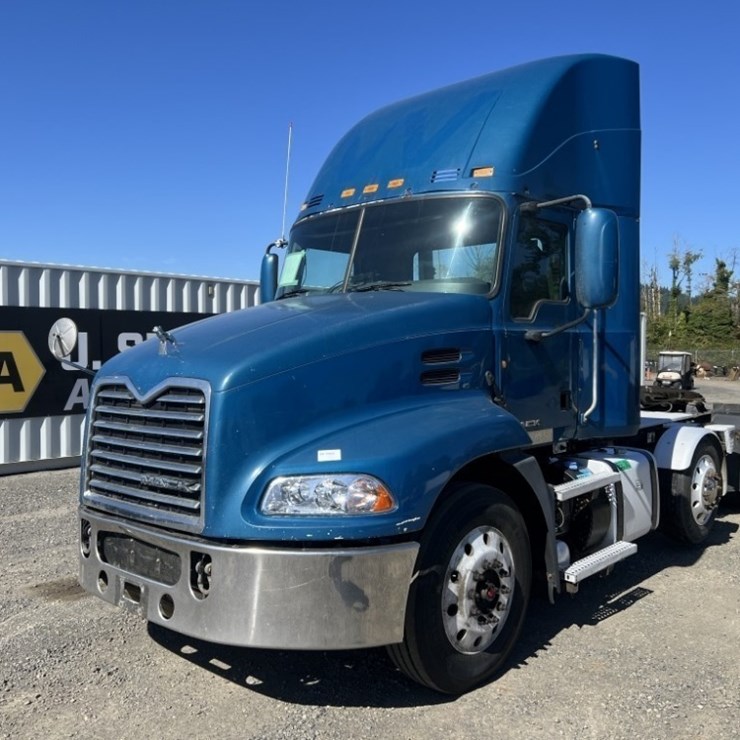 2013 Mack CXU Tri-Axle Truck Tractor