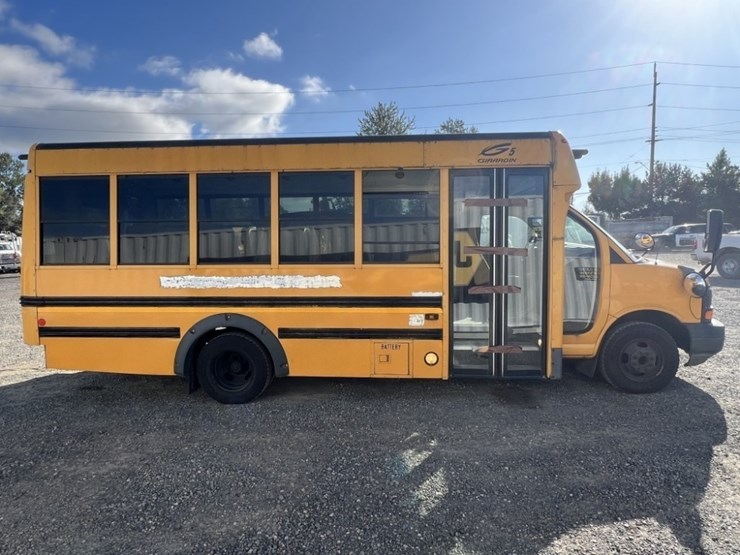 2008-chevrolet-express-school-bus-image-3