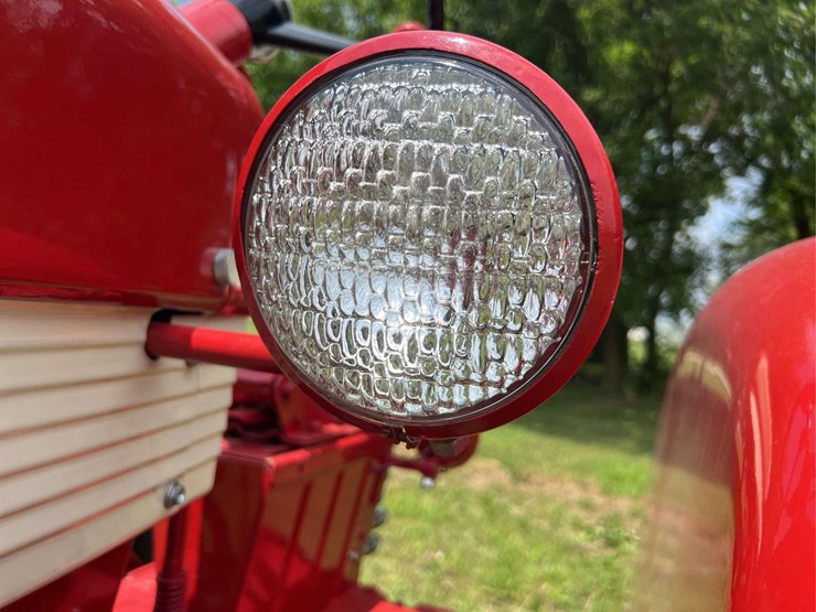 farmall-560-lp-image-79