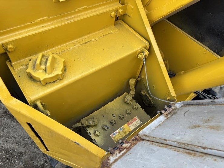 komatsu-pc28uu-image-32
