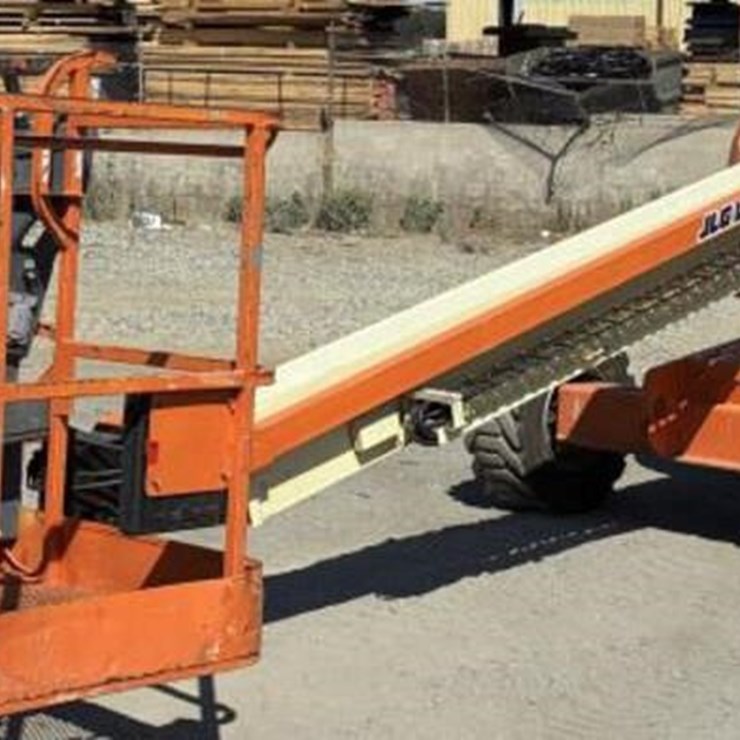 2012 JLG 400S