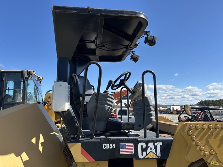 caterpillar-cb54-image-54