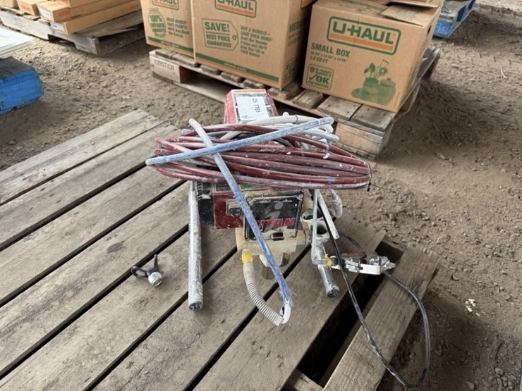 titan-440i-airless-paint-sprayer-image-4