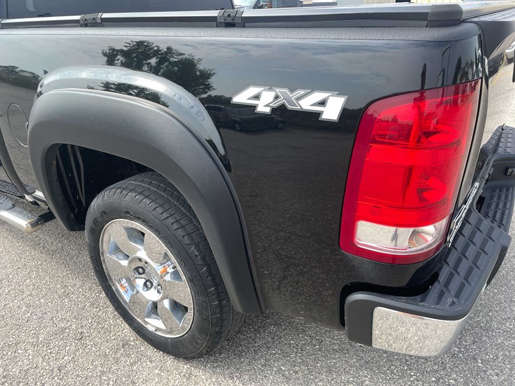 #1966-•-2011-gmc-sierra-(has-wi-title)-(of)-image-30