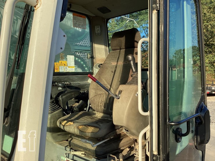 2018-takeuchi-tb290-image-18