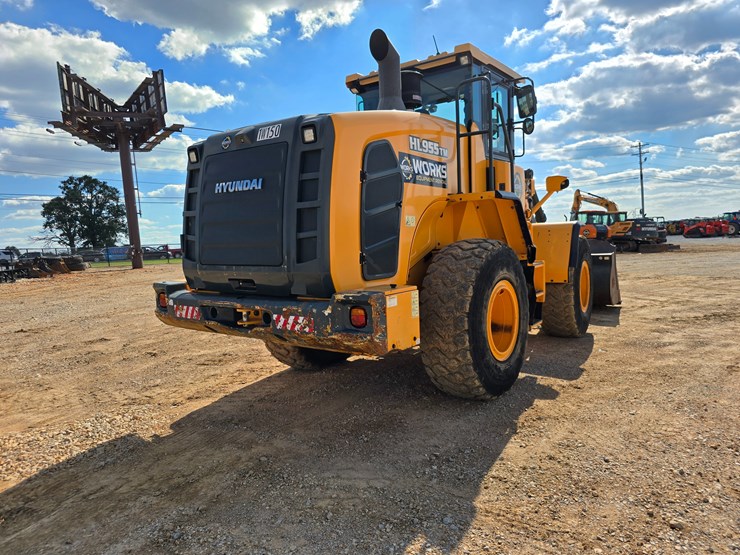 2019-hyundai-hl955tm-image-22