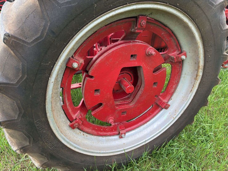 farmall-h-image-17