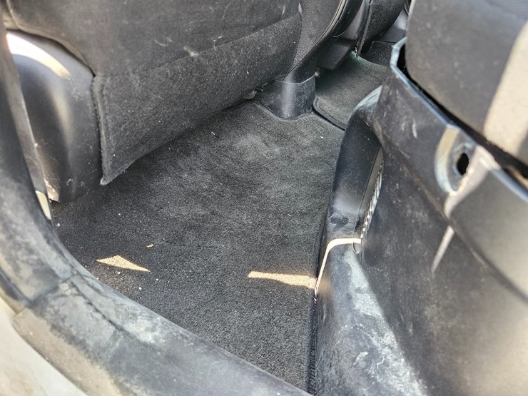 #16993-•-2012-toyota-prius-c-passenger-car-image-41