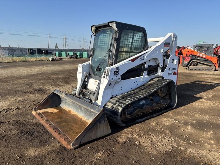 2021-bobcat-t770-image-1