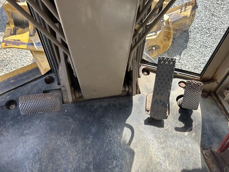 deere-770bh-image-97