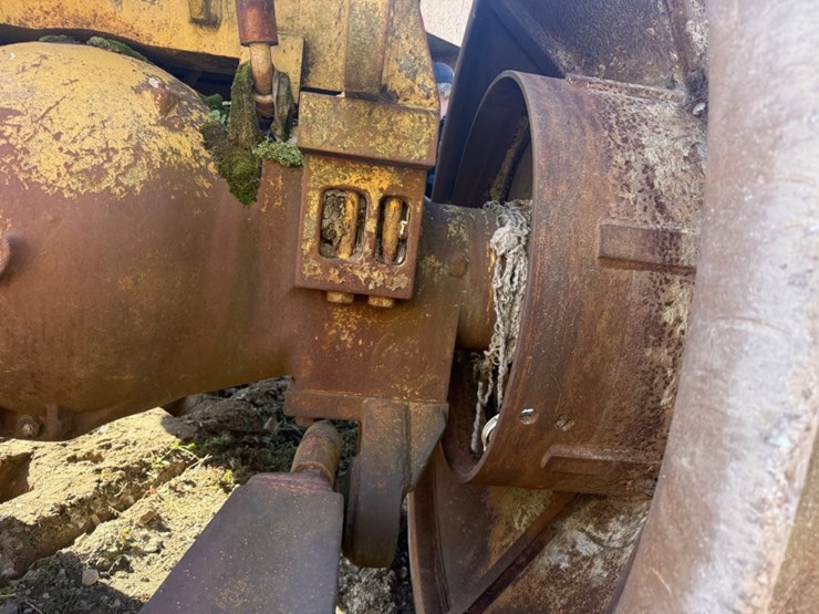 caterpillar-836-image-12