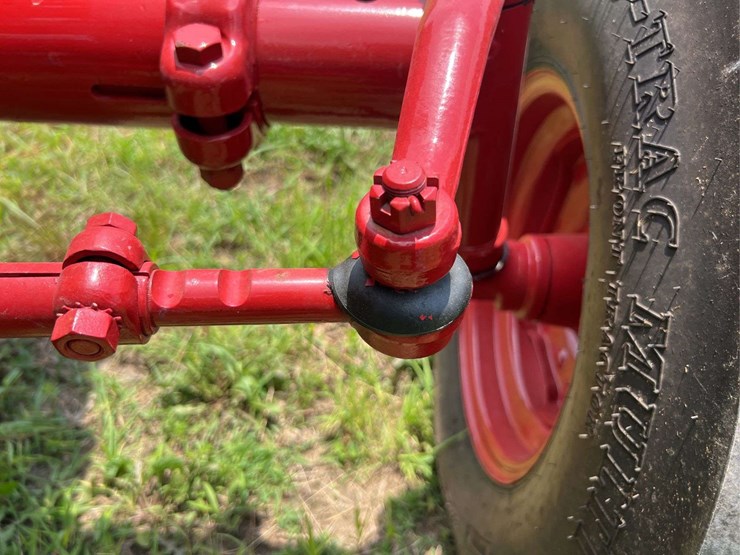 farmall-560-lp-image-21