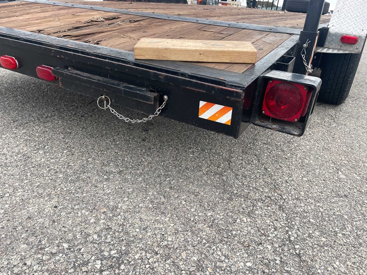 #1977-•-20'-tandem-axle-trailer-(has-wi-title)-image-38