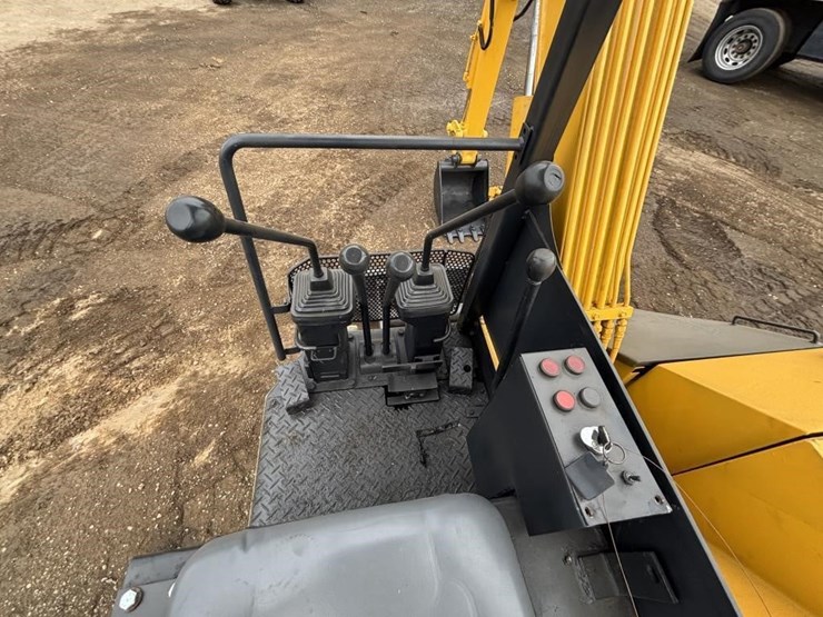 komatsu-pc28uu-image-25
