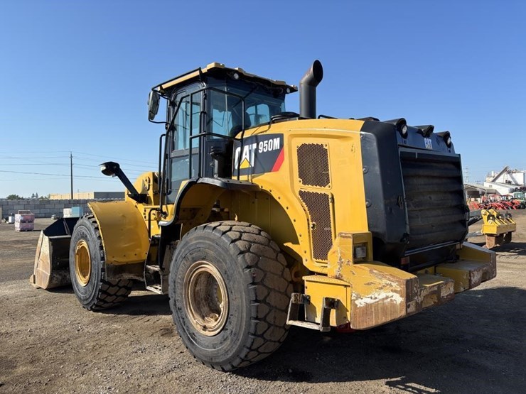 2017-caterpillar-950m-image-4