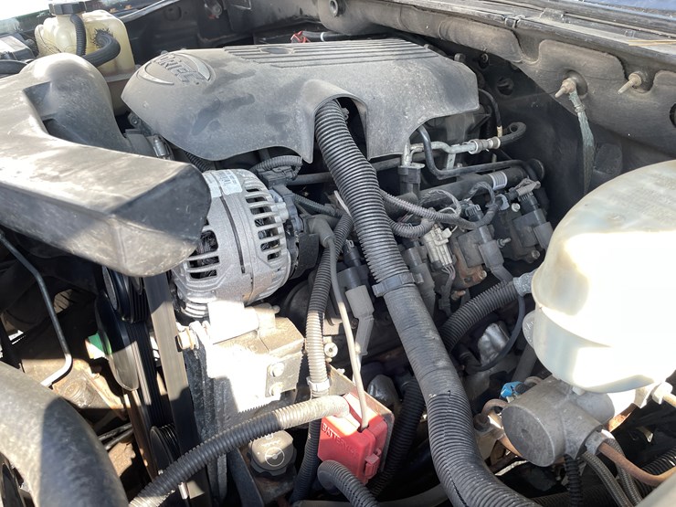 #1020-•-2005-chevy-tahoe-4x4-suv-(has-wi-title)-image-37