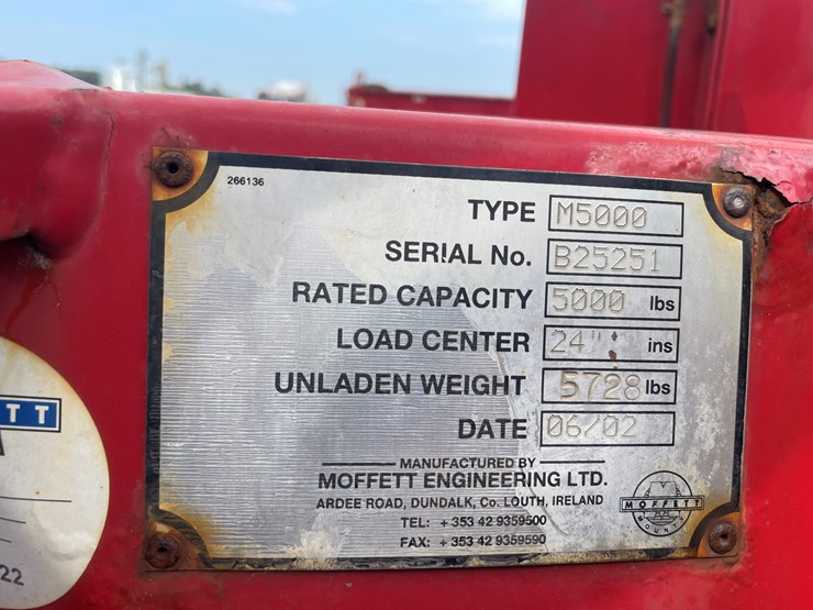 #1020-•-2002-moffett-piggy-back-forklift-image-49