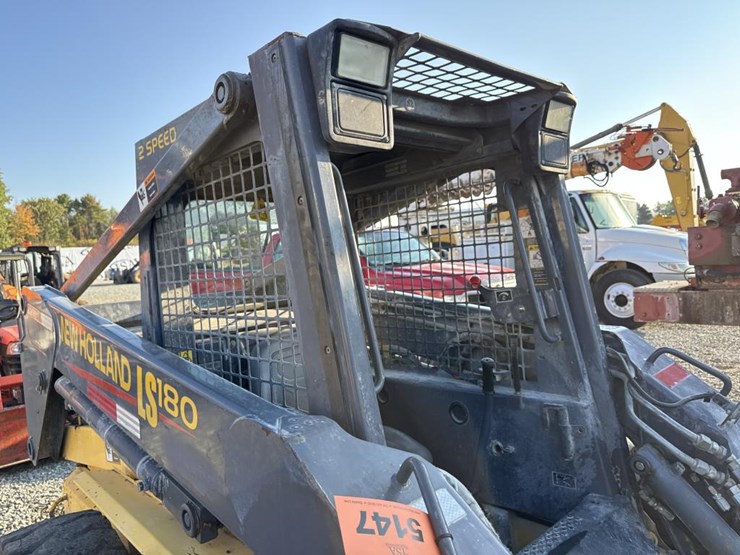 2001-new-holland-ls180-image-34