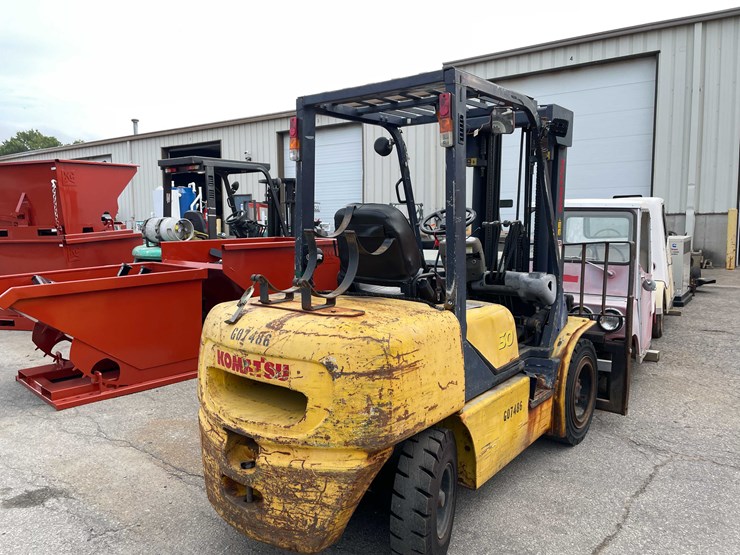 #1982-•-komatsu-forklift-(o4)-image-61