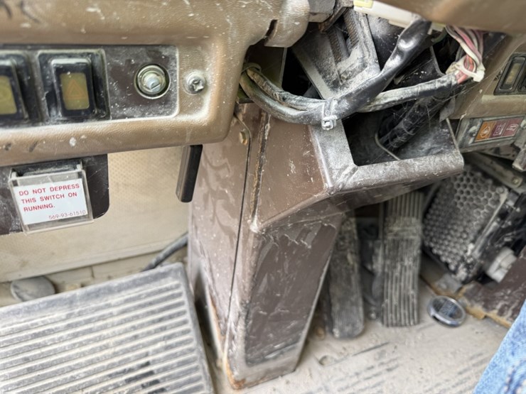 komatsu-hd465-5-image-61