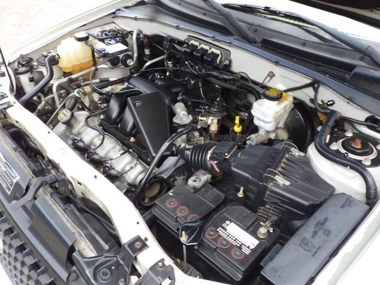 2005-ford-escape-image-10