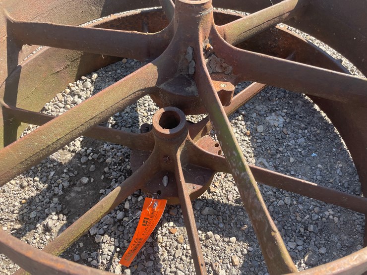 #6638-•-(2)-cast-wheels-image-9