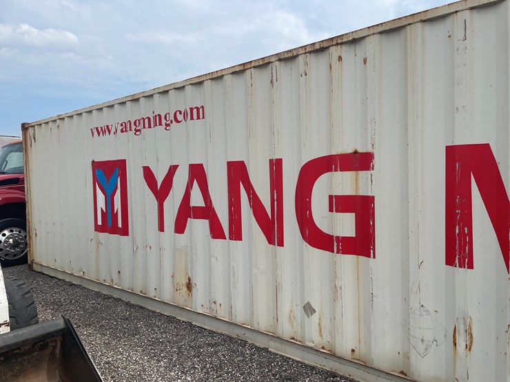 #1042-•-40'-standard-height-shipping-container-image-3