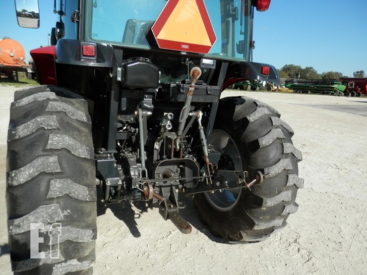 2019-massey-ferguson-1735m-image-10