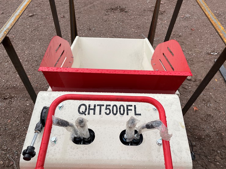 #8162-•-agt-stand-on-self-loading-crawler-dumper-image-17