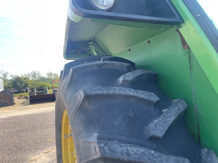 john-deere-4230-image-26