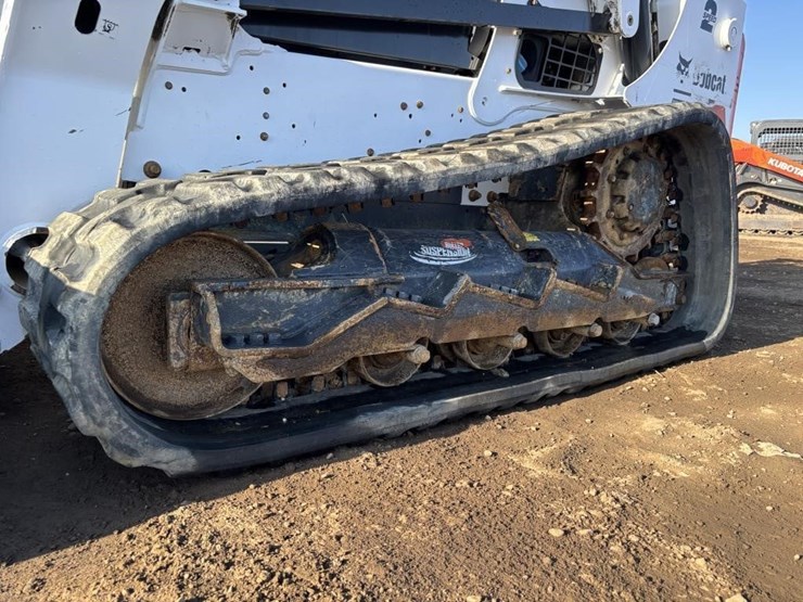 2021-bobcat-t770-image-15