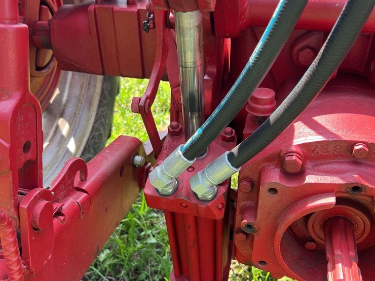 farmall-340-image-53