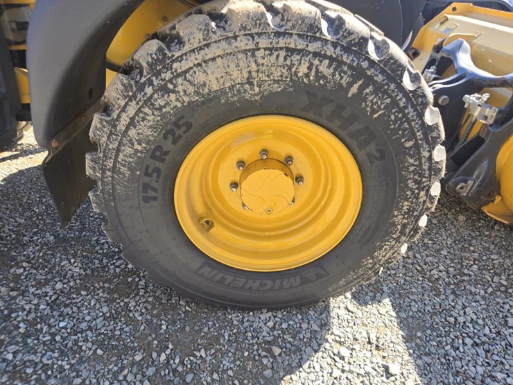 2019-deere-344l-image-59