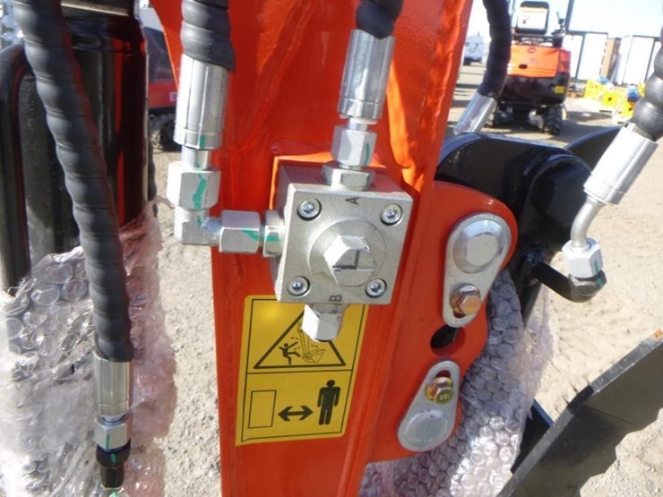 2025-tpm-16-hydraulic-excavator-image-14